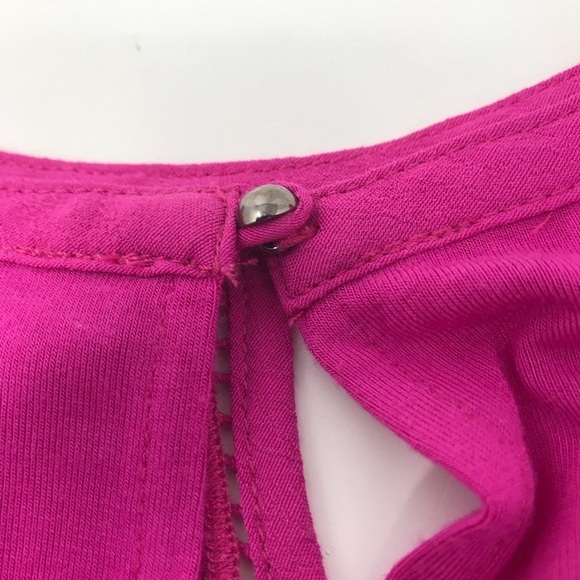 Grace Elements Magenta Pink Sleeveless Top Size Medium Embroidered Key Hole Neck - Picture 6 of 6